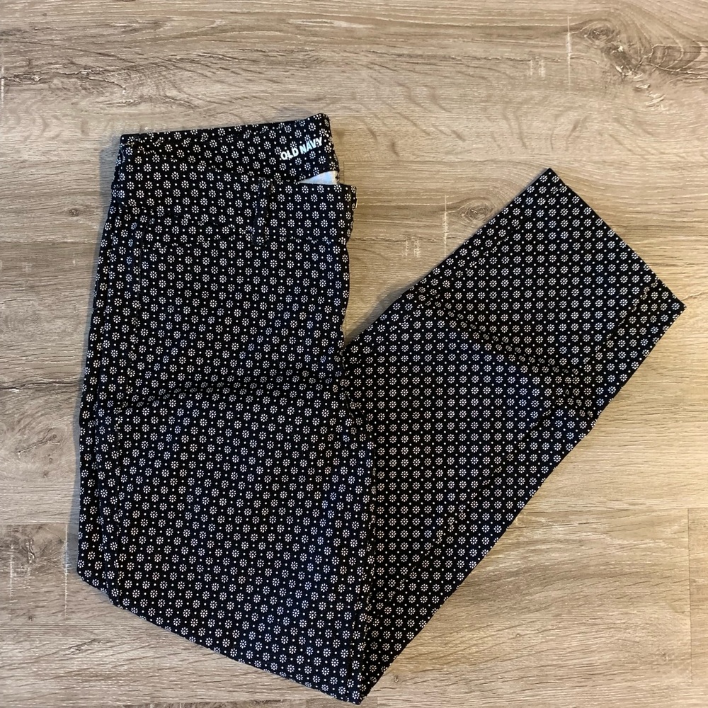 Old navy mid-rise printed pixie ankle pants